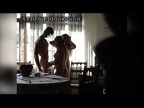 ❤️ Seksikaverit kutsuvat jättimiehen ja kolmen kimppakivaa hänen kanssaan Vittu video at fi.pornpk.ru ❤